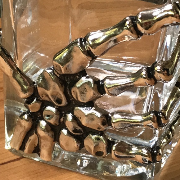 Pottery Barn Spooky Spine-tingling Silver Skeleton Hand Liquor Decanter 💀 - Picture 2 of 16